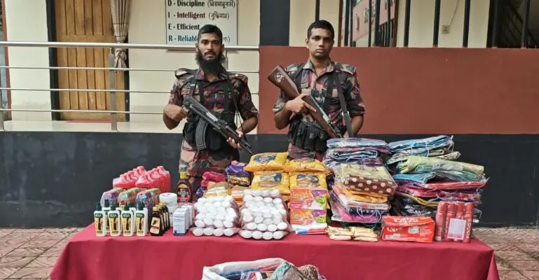 যশোর সীমান্তে বিজিবির অভিযানে প্রায় ১৪ লাখ টাকার চোরাচালানি মালামাল আটক