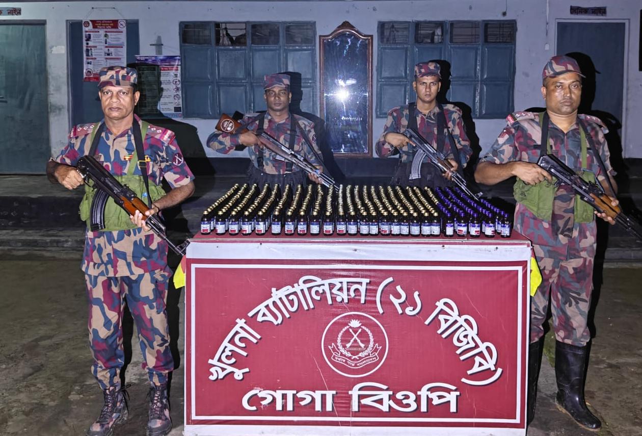 শার্শার গোগা সীমান্তে ৪১৭ বোতল ভারতীয় মাদক জাতীয় সিরাপ আটক 
