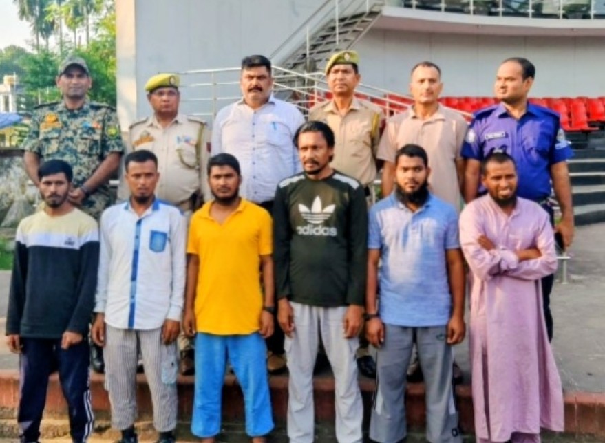 ভারতে কারাভোগ শেষে বেনাপোল দিয়ে দেশে ফিরল ৬ বাংলাদেশী